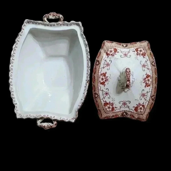 Oval covered vegetable dish *antique* - Picture 2 of 6